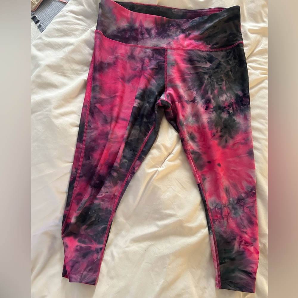 VOGO Athletica Tie-Dye Leggings - Pink and Black
